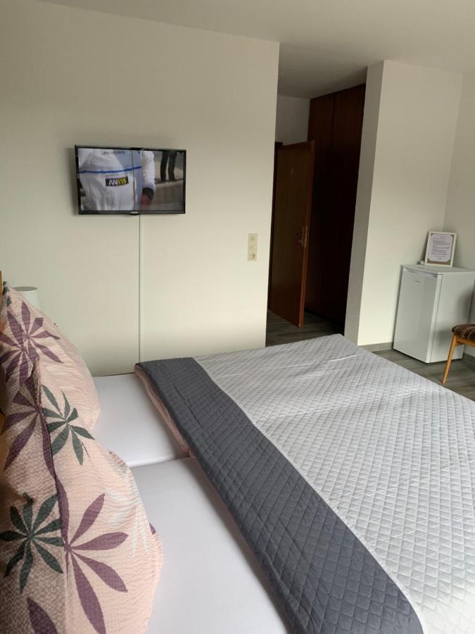 Bed and Breakfast Vina Am Ring Mannebach  Exterior foto