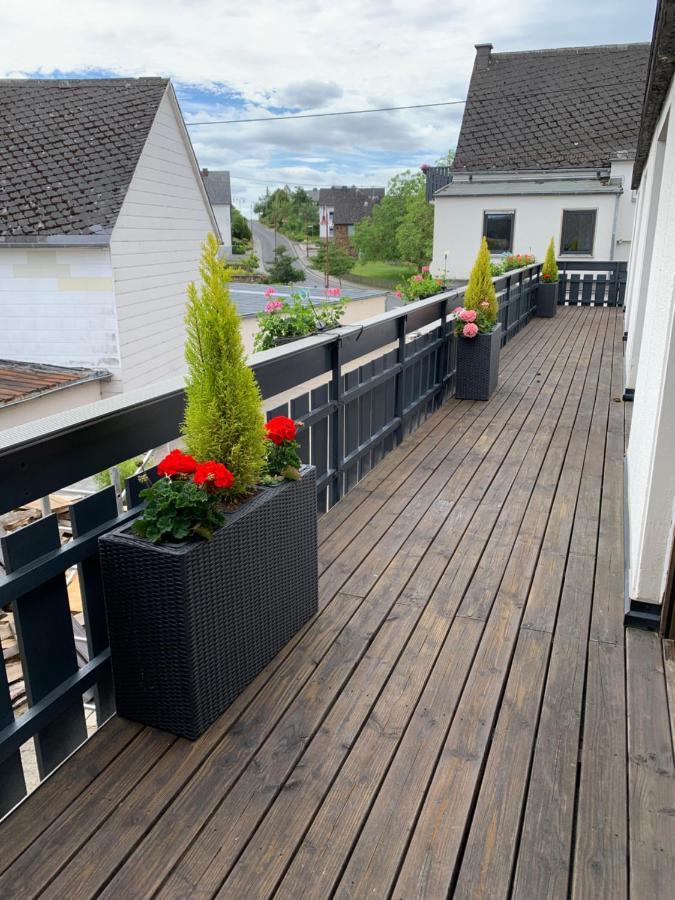 Bed and Breakfast Vina Am Ring Mannebach  Exterior foto