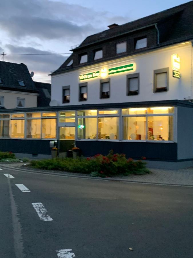 Bed and Breakfast Vina Am Ring Mannebach  Exterior foto