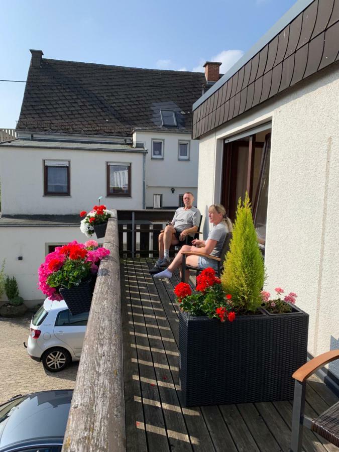 Bed and Breakfast Vina Am Ring Mannebach  Exterior foto