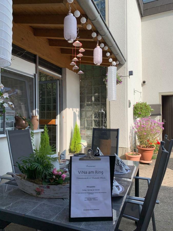 Bed and Breakfast Vina Am Ring Mannebach  Exterior foto